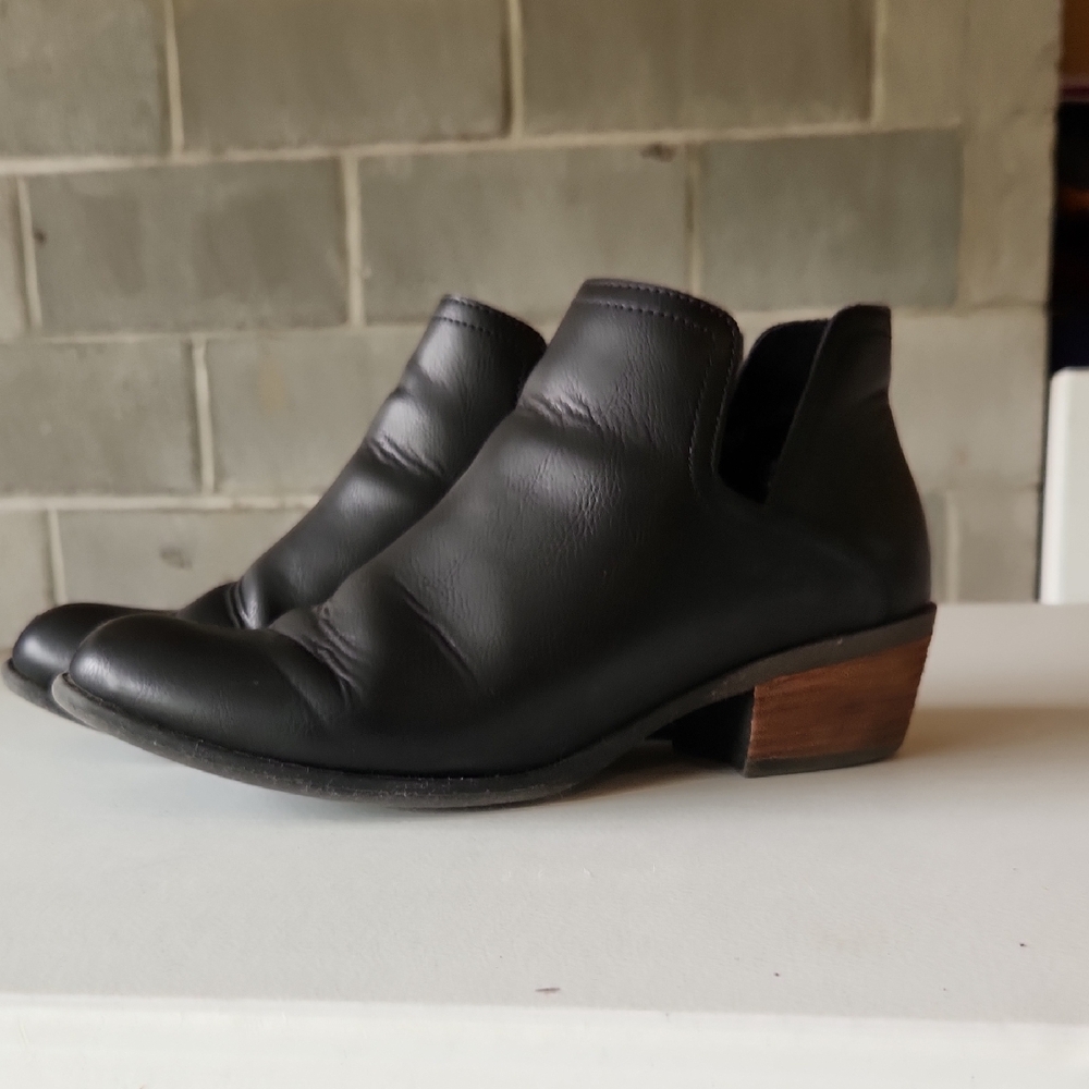 BOC Black Ankle Booties with Elastic Panels and Stacked Heel.